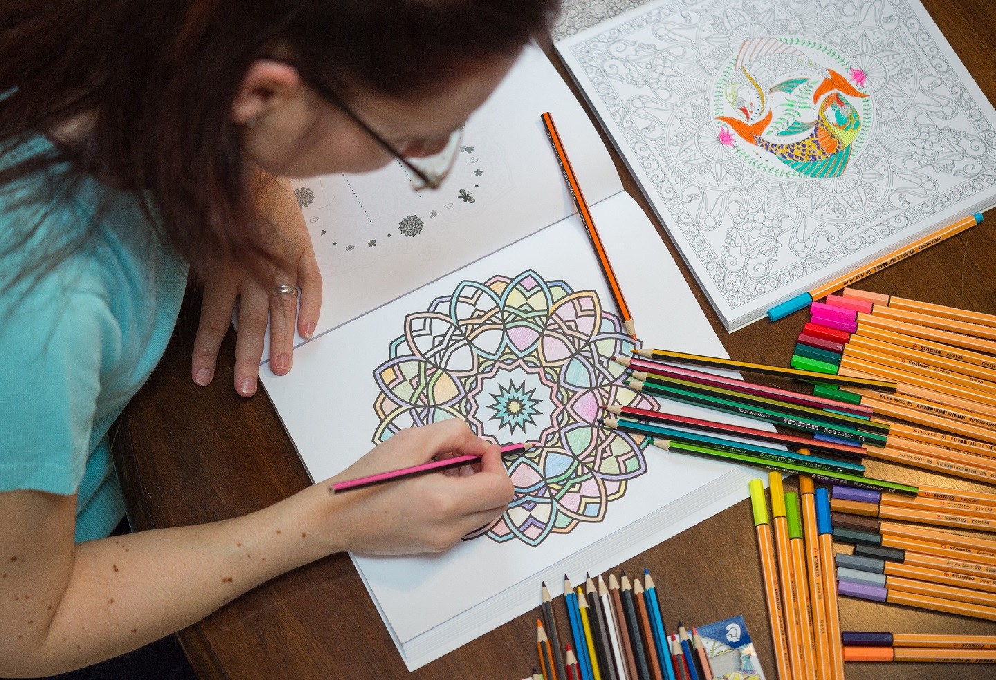 Instituições culturais disponibilizam obras para colorir gratuitamente (Foto: Getty Images)