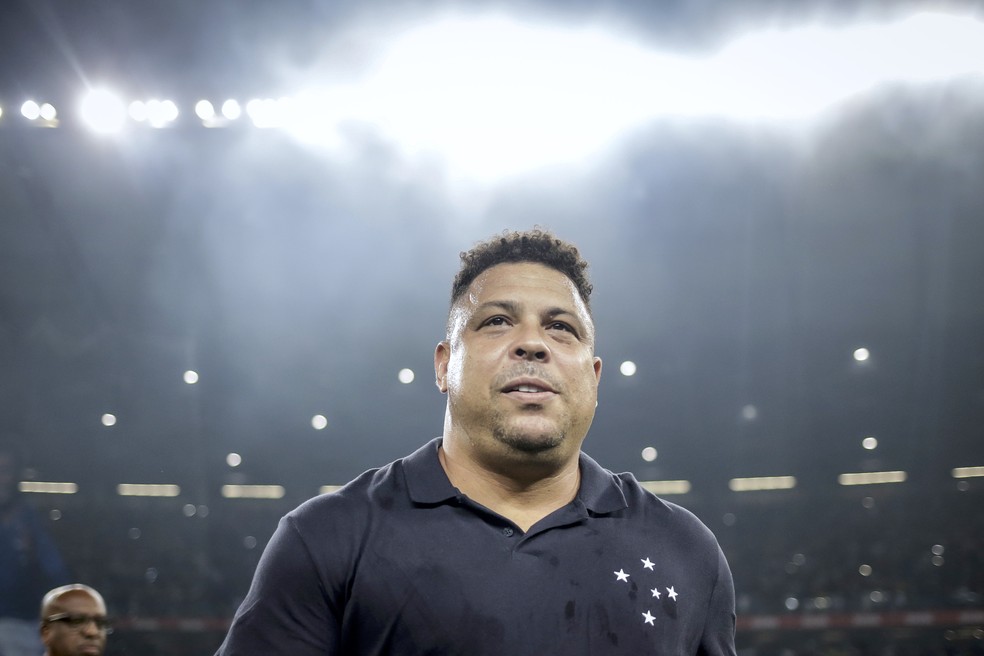 Ronaldo festeja acesso do Cruzeiro &mdash; Foto: STAFF IMAGES / CRUZEIRO