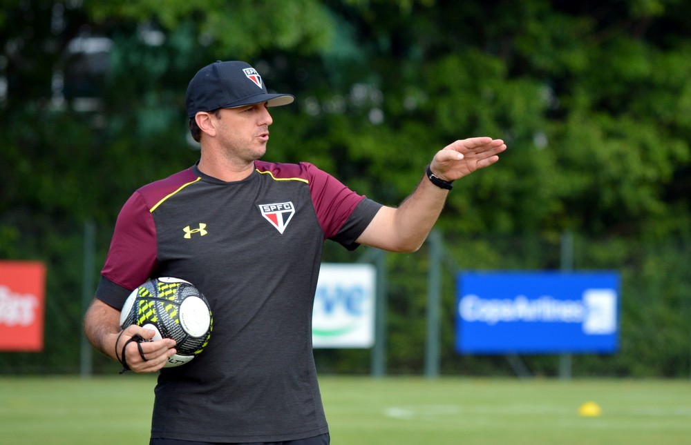Com um jogo a cada 3,3 dias na temporada, clássico deste domingo encerra maratona do São Paulo