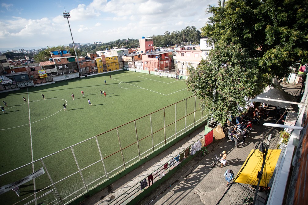 Campo da Palmeirinha, em Paraisópolis, na Zona Sul de SP, onde ocorrem os treinos de rúgbi do Instituto Rugby Para Todos — Foto: Fabio Tito/G1