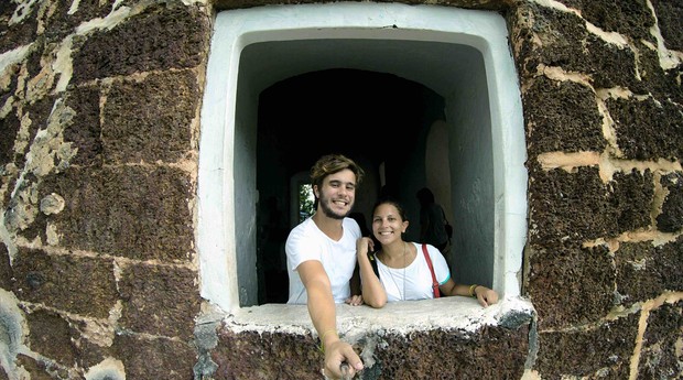O casal Raphael e Manoela foca em roteiros de viagens customizados (Foto: Divulgação)