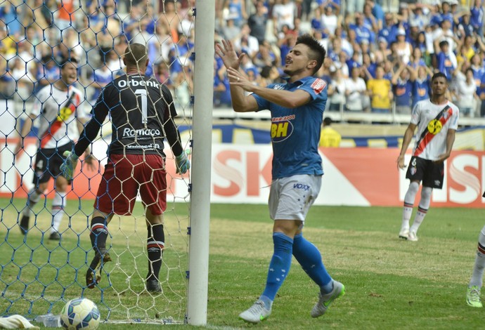 Comentarista aposta no Cruzeiro brigando pelo G-4 no próximo ano