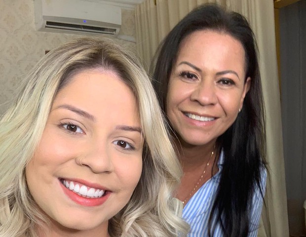 Marília Mendonça e a mãe, Ruth Moreira (Foto: Reprodução/Instagram)