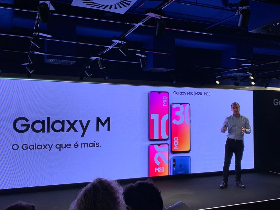Renato Citrini, gerente de marketing de produto da Samsung, apresenta a nova linha Galaxy M — Foto: Thiago Lavado/G1