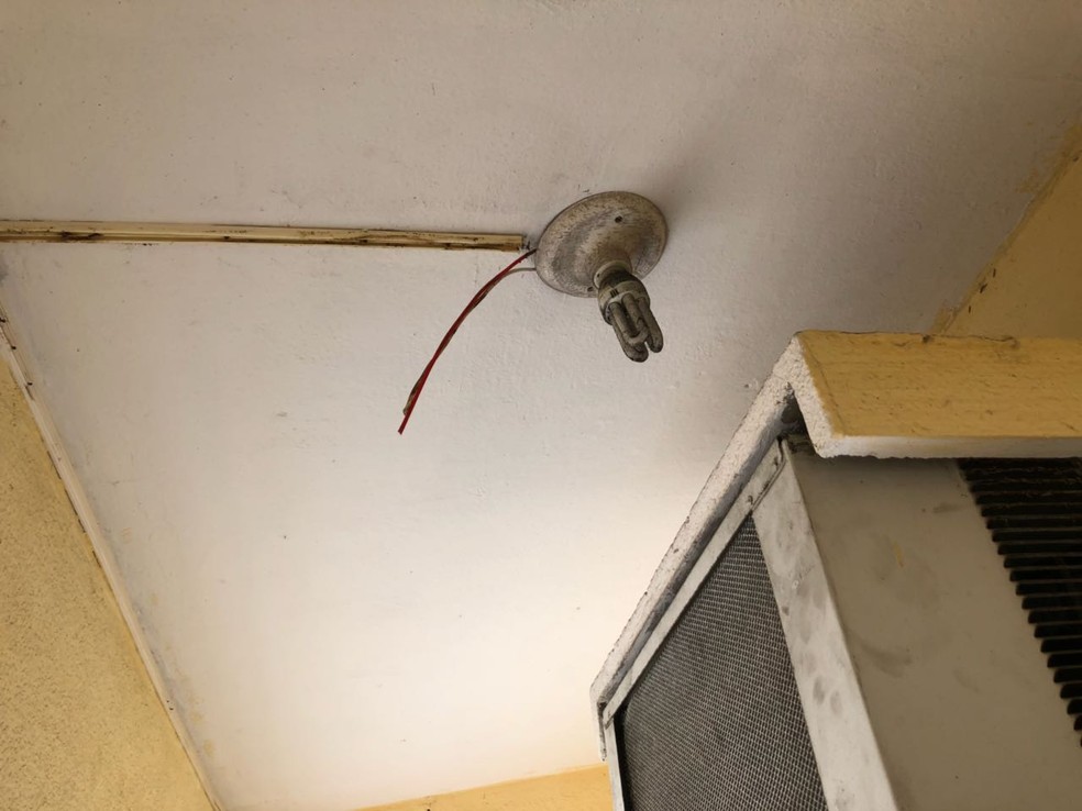 Afiação foi cortada e levada pelos criminosos (Foto: Alberto Rostand Lanverly/Arquivo pessoal)