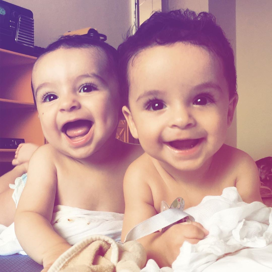 Os gêmeos Benjamim e Bento (Foto: Reprodução Instagram)