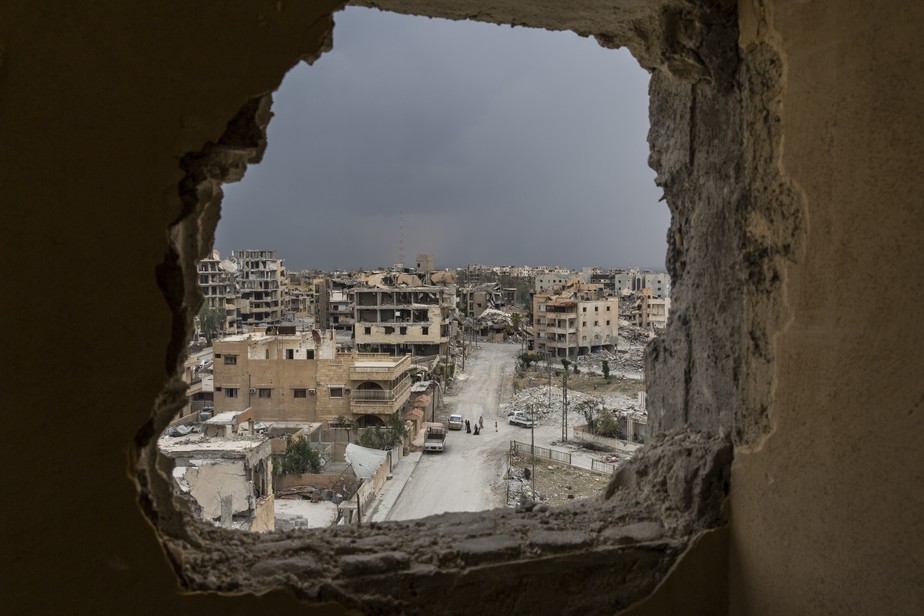Edifícios em ruínas após o governo do grupo Estado Islâmico em Raqqa, na Síria