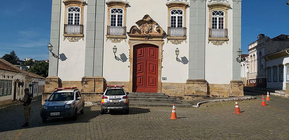 Imagens de câmeras instaladas em imoveis próximos à Igreja do Rosário ajudaram a identificar os autores do crime em São João del Rei — Foto: João Paulo Guimarães/Arquivo Pessoal