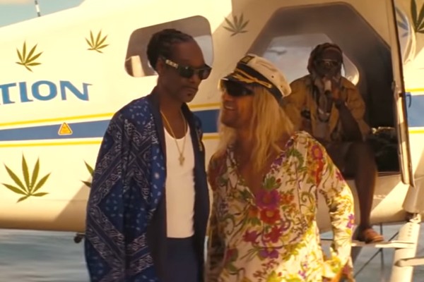 Snoop Dogg e Matthew McConaughey em The Beach Bum (2019) (Foto: reprodução)
