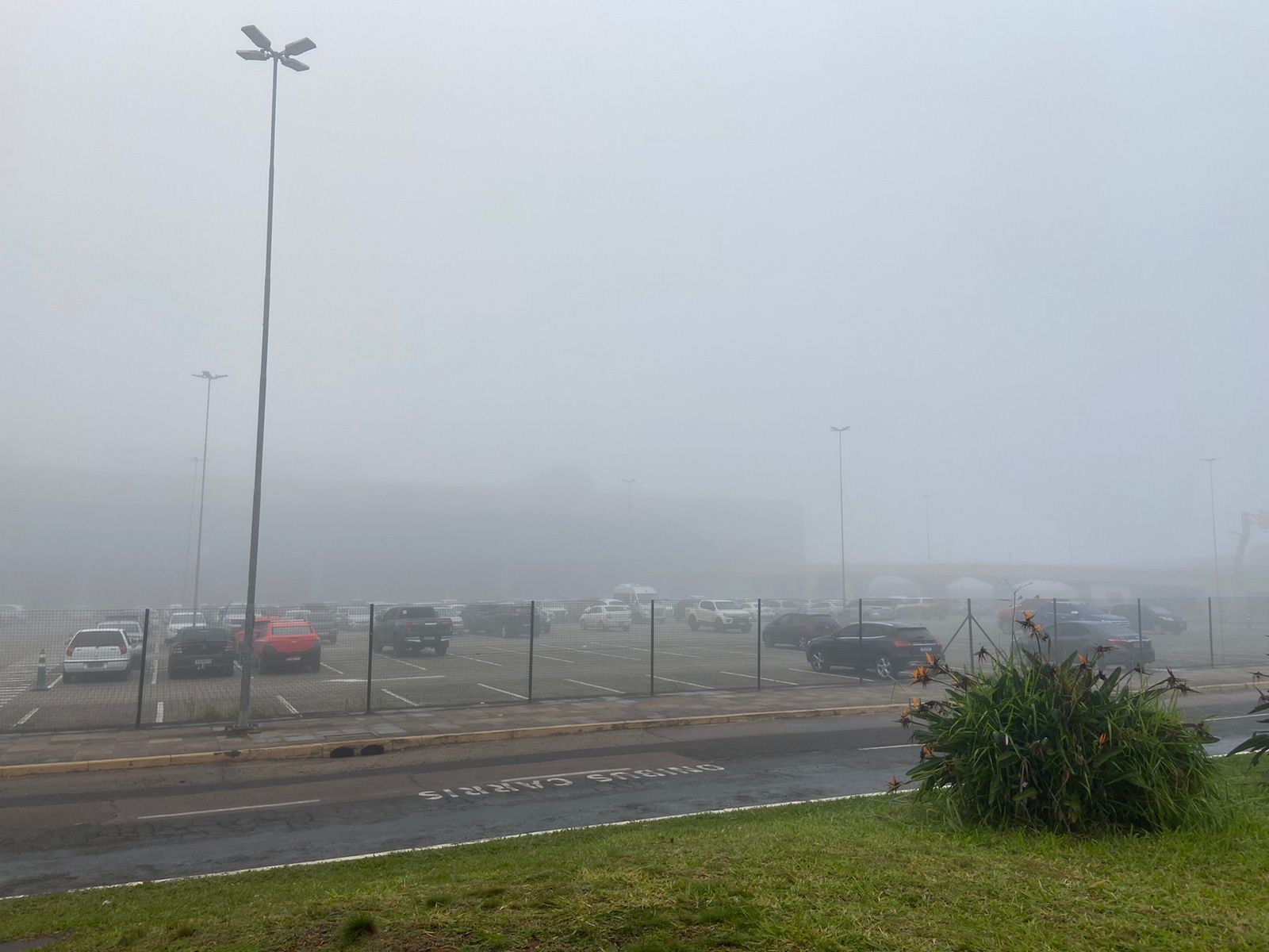 Neblina volta a atrasar e cancelar voos no aeroporto de Porto Alegre