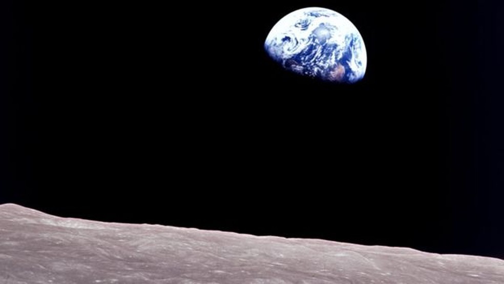 'O nascer da Terra' foi a primeira foto em cores da Terra feita por um humano, um legado da Apollo 8 — Foto: NASA