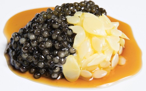 Caviar sem culpa: como aproveitar a iguaria com consciência - GQ | Gastronomia