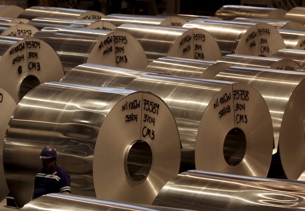 Fábrica de alumínio em Pindamonhangaba, SP   (Foto: REUTERS/Paulo Whitaker)