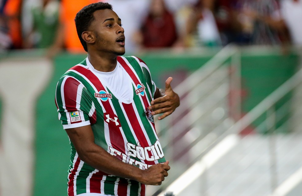 Wendel comemora um de seus seis gols em 2017: ascensão meteórica e problemas de comportamento (Foto: Lucas Merçon / FluminenseFC)