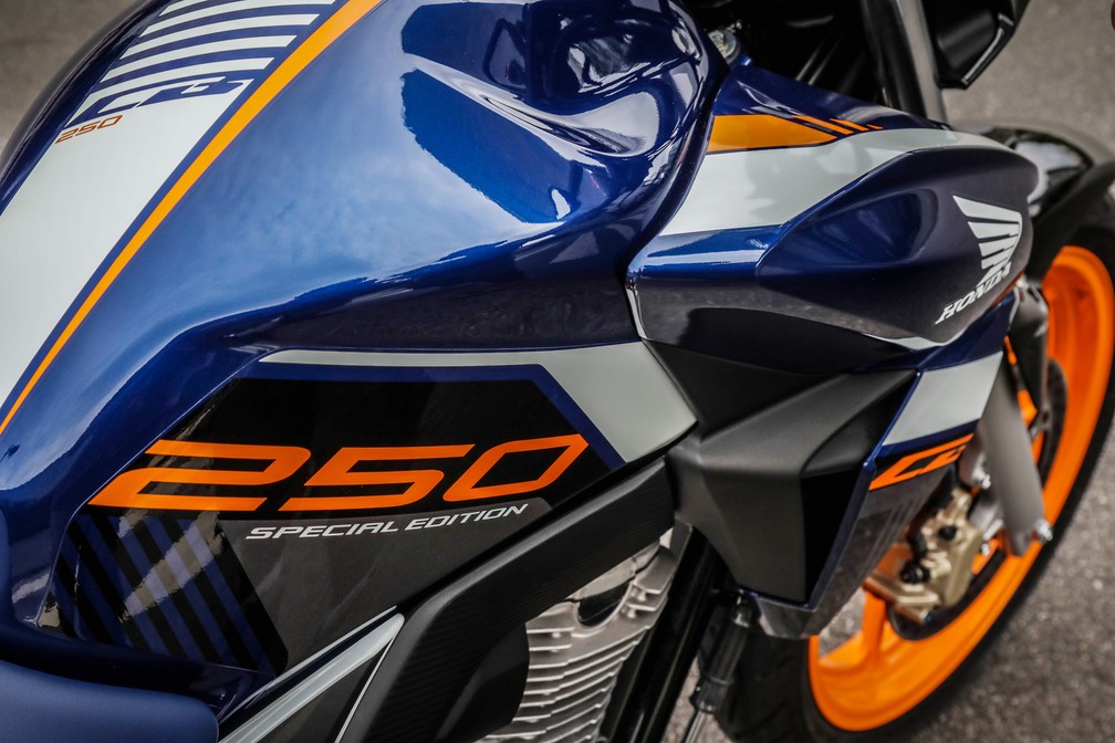 Detalhes do grafismo da Honda CB 250F Twister Special Edition — Foto: Divulgação