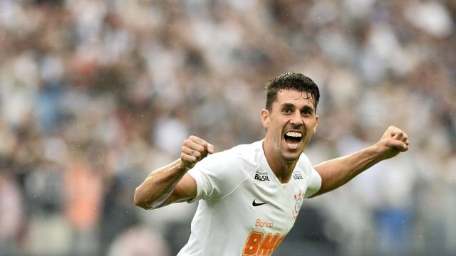 Danilo Avelar, Corinthians x Oeste