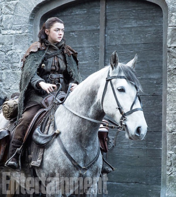 A personagem Aria Stark em cena da próxima temporada de Game of Thrones (Foto: Reprodução)