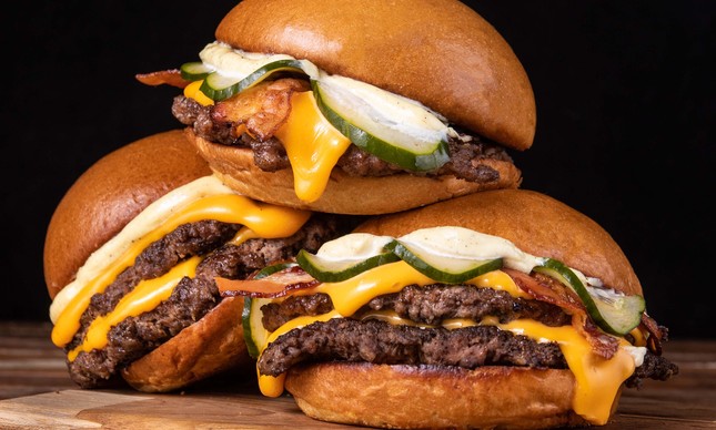   Bob Beef: nova linha de smash burgers 