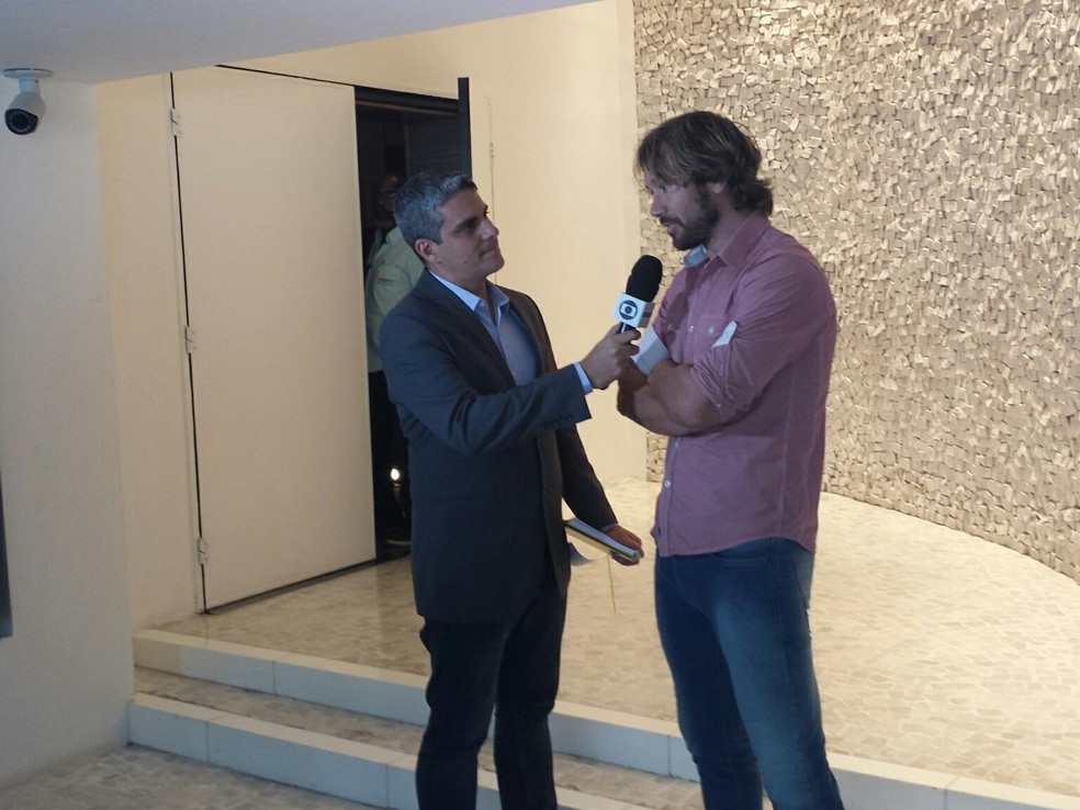 André Gallindo entrevista Diego Lugano  na sede da CBF (Foto: Jorge Luiz Rodrigues)