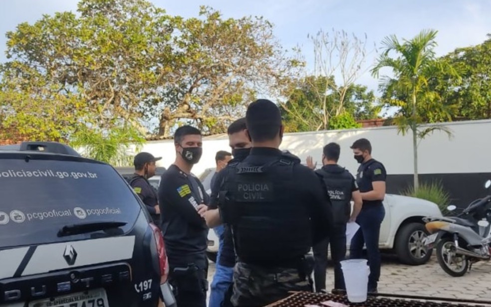 Vereadora é suspeita de intermediar exames e distribuir medicamentos em troca de votos em Uruaçu  — Foto: Divulgação/Polícia Civil