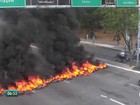 Taxistas protestam contra Uber e bloqueiam vias no Recife 