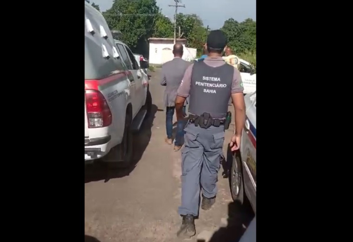 Advogado é preso ao tentar entrar com droga no Complexo Penitenciário da Mata Escura, em Salvador