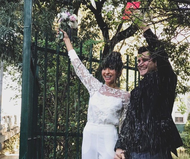 Carolina Oliveira e Juan Ciancio: Casamento da atriz brasileira com o ator argentino foi celebrado no dia 17 de maio de 2021, em Buenos Aires (Foto: Reprodução/Instagram)