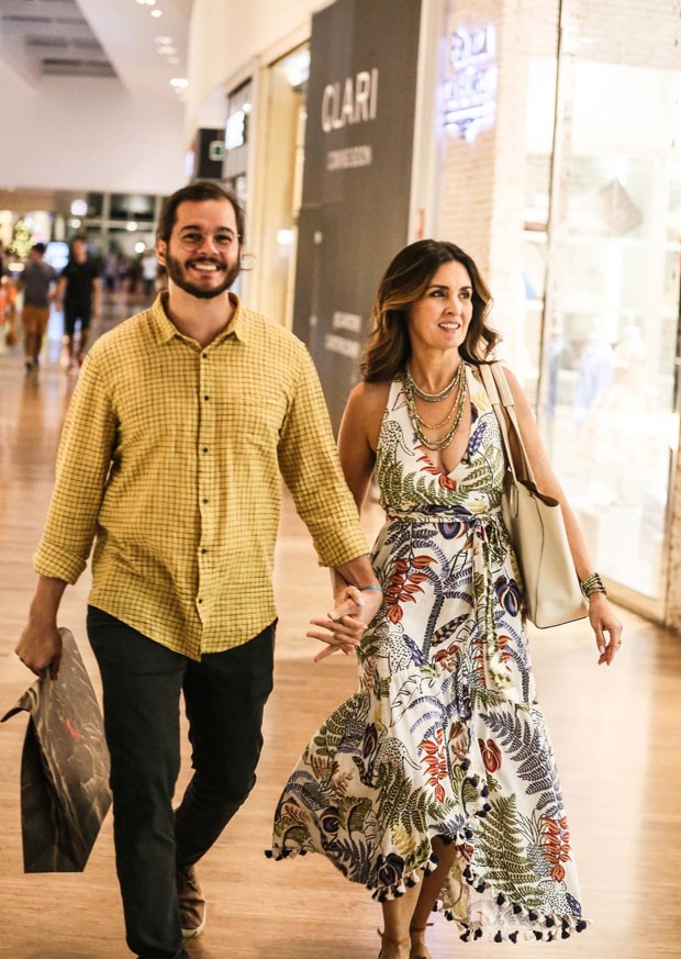 Fátima Bernardes e Túlio Gadêlha no Village Mall (Foto: Edson Aipim/AgNews)