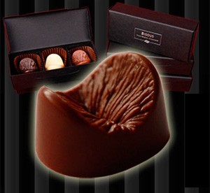 G1 - Chocolate moldado a partir de ânus de modelo causa polêmica - notícias  em Planeta Bizarro