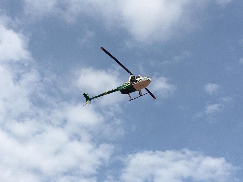 Helicóptero vai auxiliar trabalho da PM em Teresina — Foto: Murilo Lucena/TV Clube