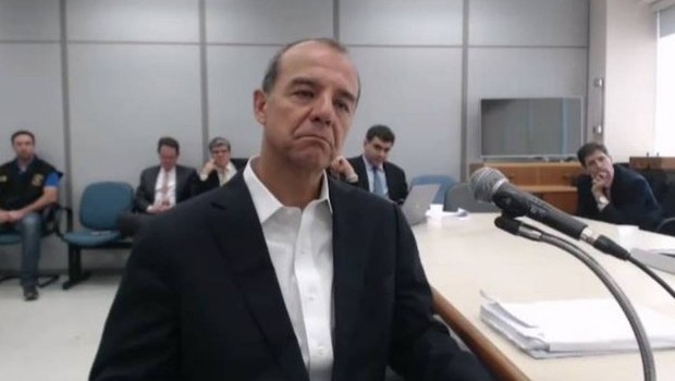 O ex-governador Sergio Cabral preta depoimento ao juiz Sérgio Moro, da Lava Jato (Foto: Reprodução/TV Globo)