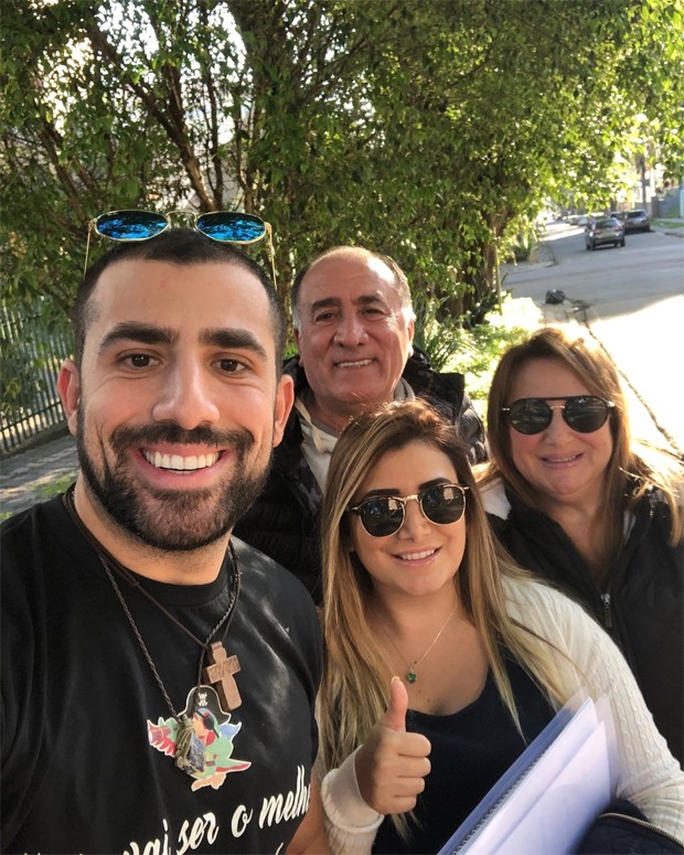 Kaysar Dadour e sua família (Foto: Reprodução / Instagram)