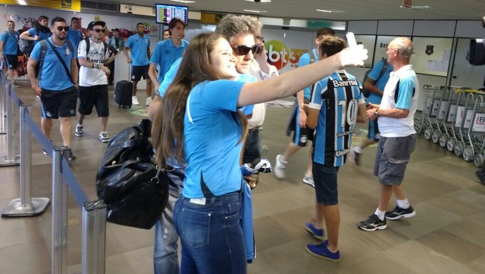 Grêmio chega a SC e promete "luta" mesmo com reservas contra o Figueira