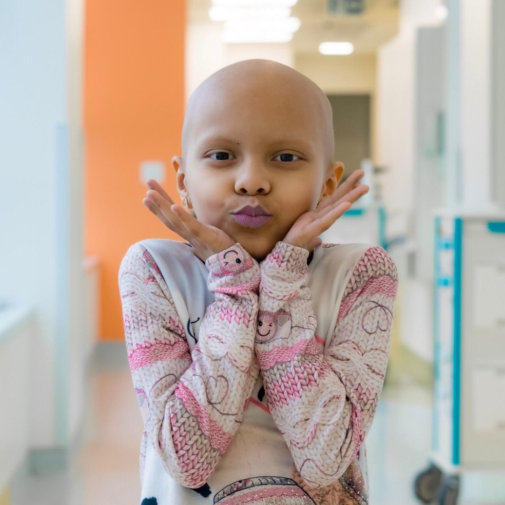 Menina está internada no Hospital Graac, em SP — Foto: Arquivo pessoal