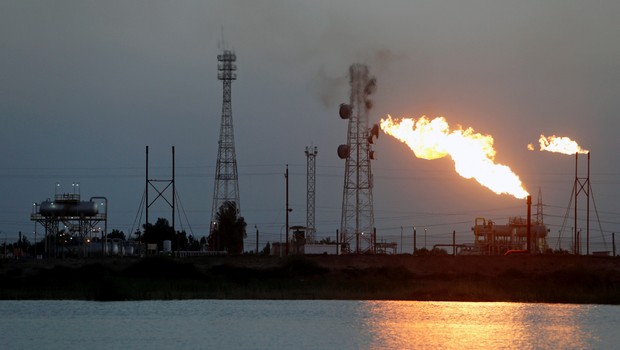 Imagem de um campo de extração de petróleo (Foto:  REUTERS/Essam Al-Sudani)