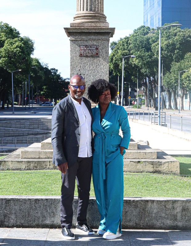 Viola Davis chega ao Copacabana Palace e passeia pelo centro do