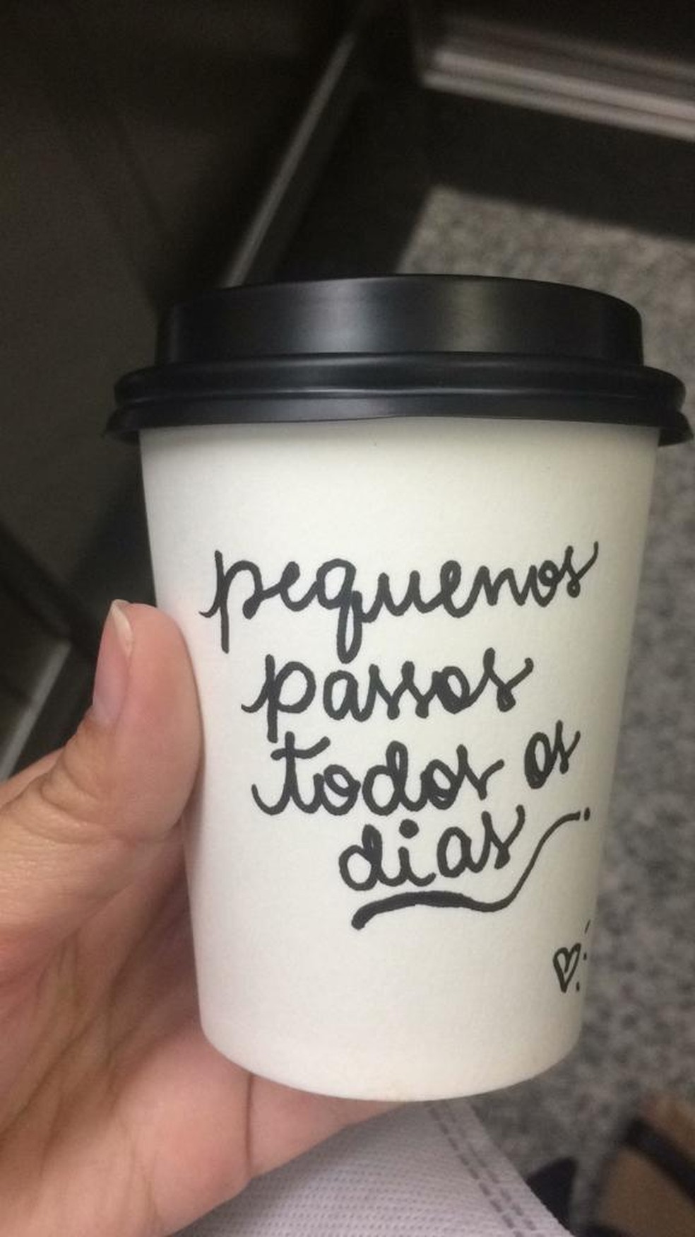 Amigas Escrevem Frases Motivadoras Em Copos De Chocolate E Emocionam Clientes Santos E Regiao G1