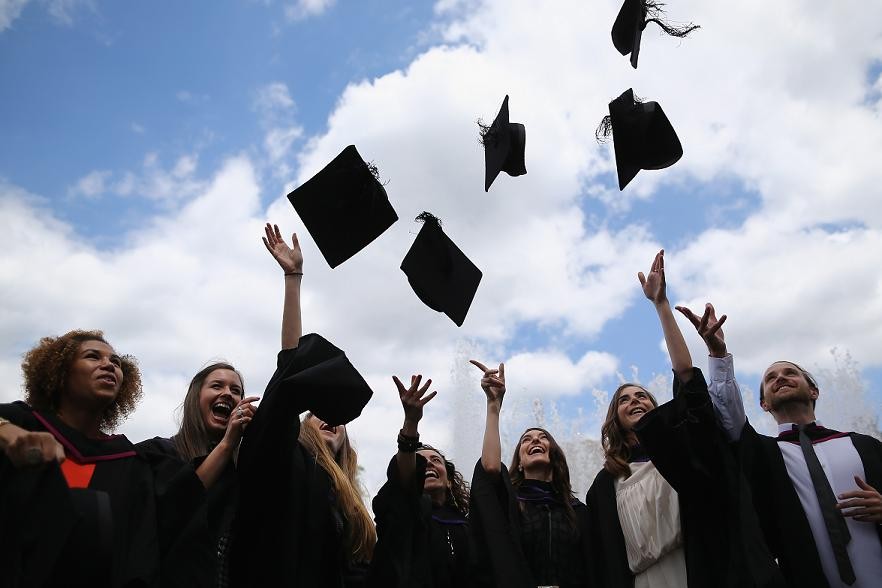 O Fies é uma das alternativas para quem quer o diploma universitário (Foto: Dan Kitwood/Getty Images)