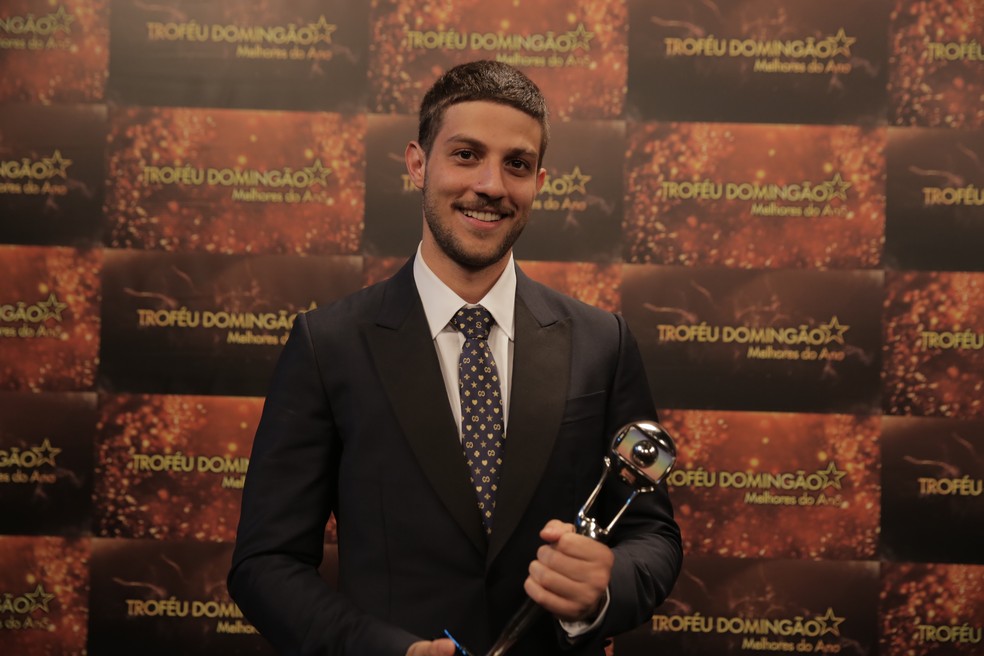 Chay Suede é o Ator Coadjuvante de 2018! — Foto: Paulo Damasceno / Gshow