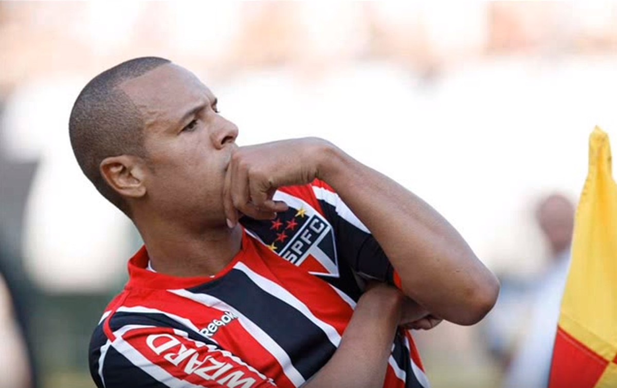 Luis Fabiano vai fazer tratamento no CT do São Paulo e quer voltar aos ...