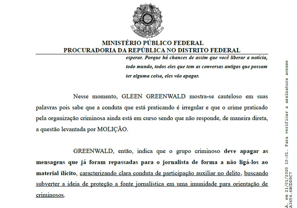 Trecho da denúncia do MPF contra Glenn Greenwald em que há a citação de que ele pediu a hacker para apagar mensagem — Foto: Divulgação/MPF