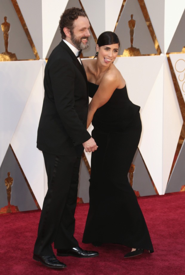Sarah Silverman e o namorado, Michael Sheen (Foto: Getty Images)