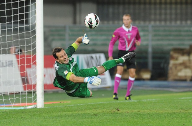 O goleiro esloveno  Samir Handanovich, atualmente no Inter de Milão (Foto: Getty Images)