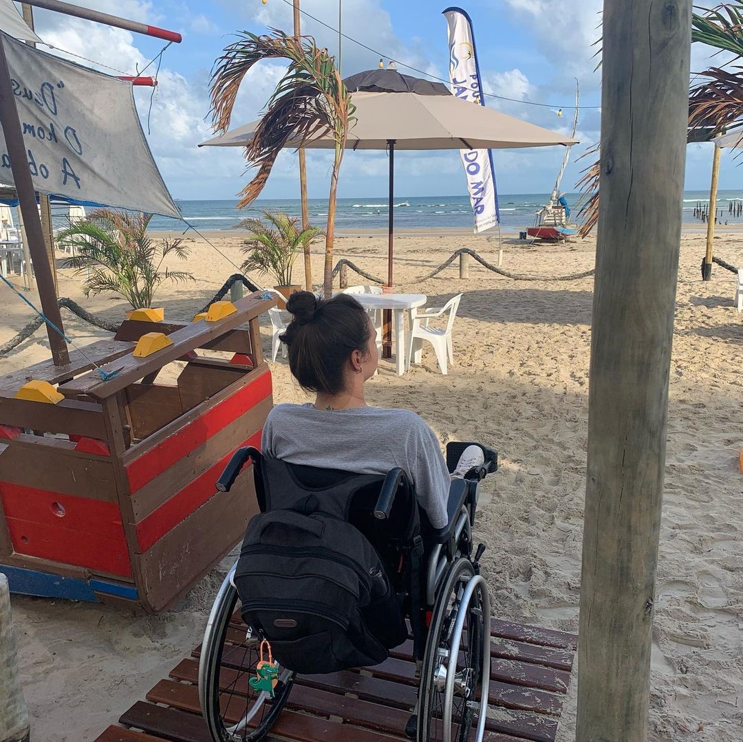 Lais Souza relembra passeio de quadriciclo na praia com ex-BBB Fernando Fernandes (Foto: Reprodução/Instagram)