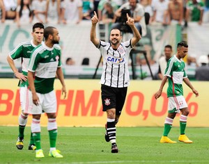 Danilo gol Corinthians x Palmeiras (Foto: Marcos Ribolli)