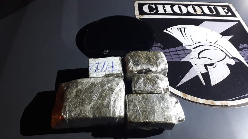 Maconha foi apreendida pela PM após abordagem em MS — Foto: Polícia Militar/Divulgação