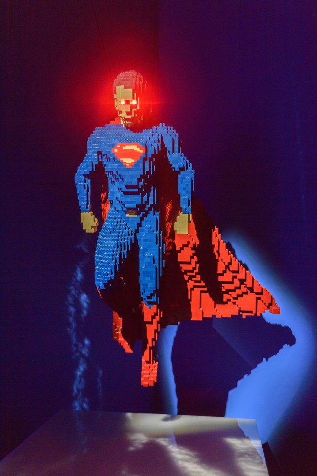 THE ART OF THE BRICK: DC SUPER HEROES - Artist Nathan Sawaya returns to London with the world's largest LEGO exhibition, inspired by Batman, Superman, and Wonder Woman. The exhibition opens, in a purpose-built marquee in Doon Street car park, Upper Ground (Foto: Â© Jane Hobson)