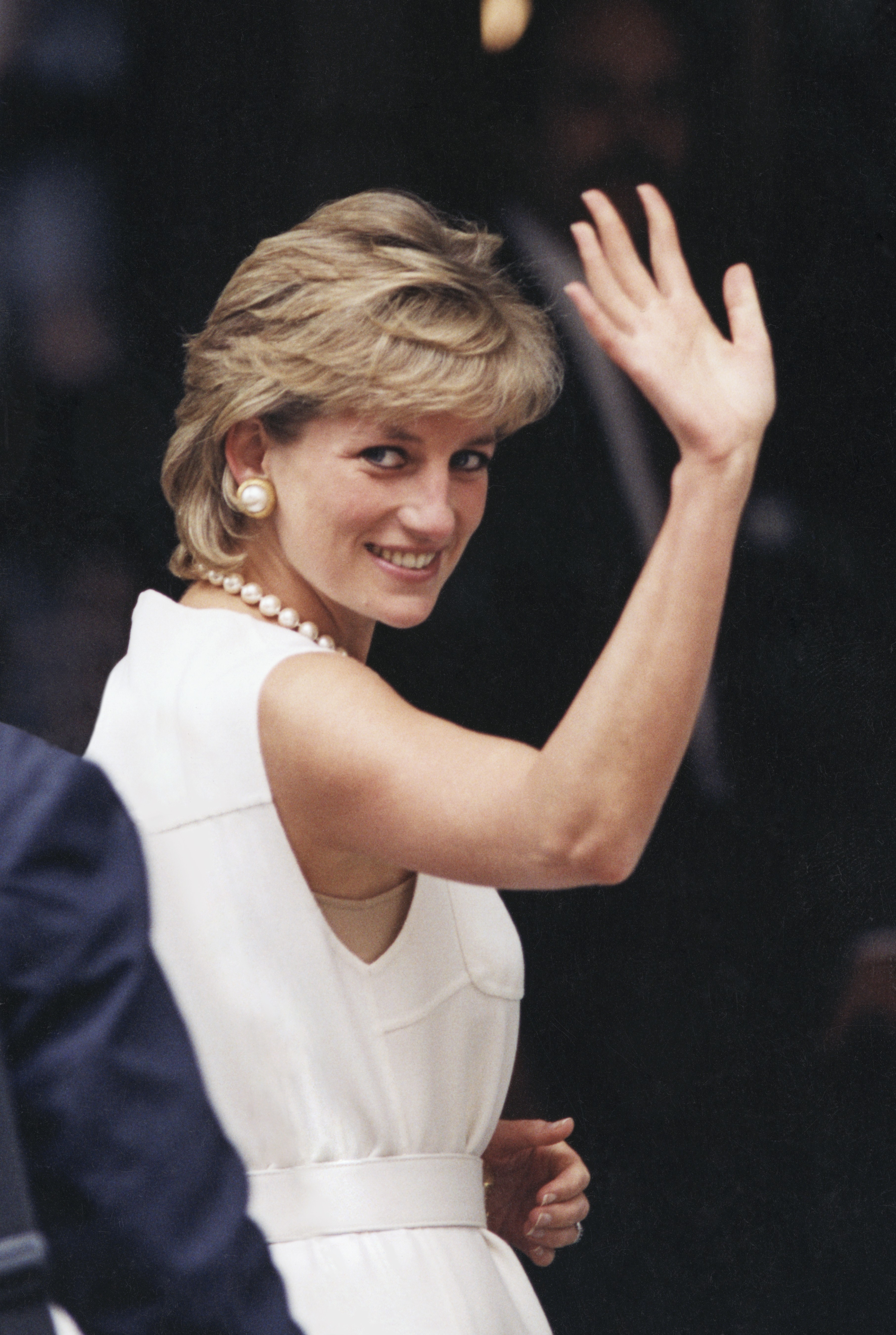 CHICAGO, UNITED STATES - JUNE 06:  (NOT FOR USE ON MAGAZINE COVER IN THE USA BEFORE 15 JUNE 2007) On The Last Day Of Her Visit To Chicago Princess Diana Waves To Enthusiastic Crowd.  (Photo by Tim Graham Photo Library via Getty Images) (Foto: Tim Graham Photo Library via Get)