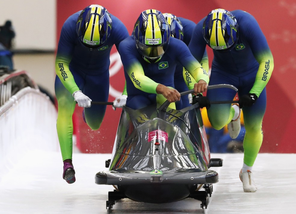 Brasileiros do bobsled em ação em PyeongChang 2018 — Foto: Reuters