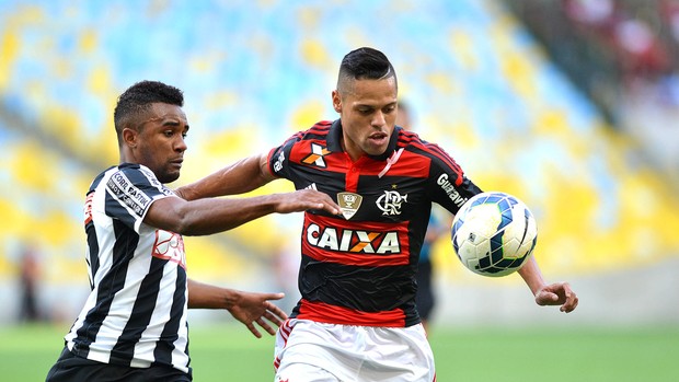 À vontade no Maraca, Robinho marca e dá a vitória ao Santos sobre o Fla